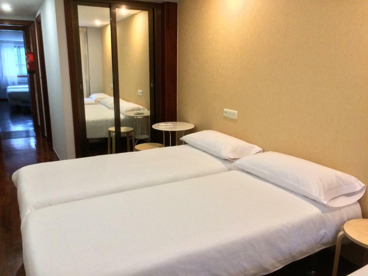 Saudade Hostal Cafeteria โอโกรูญา ภายนอก รูปภาพ